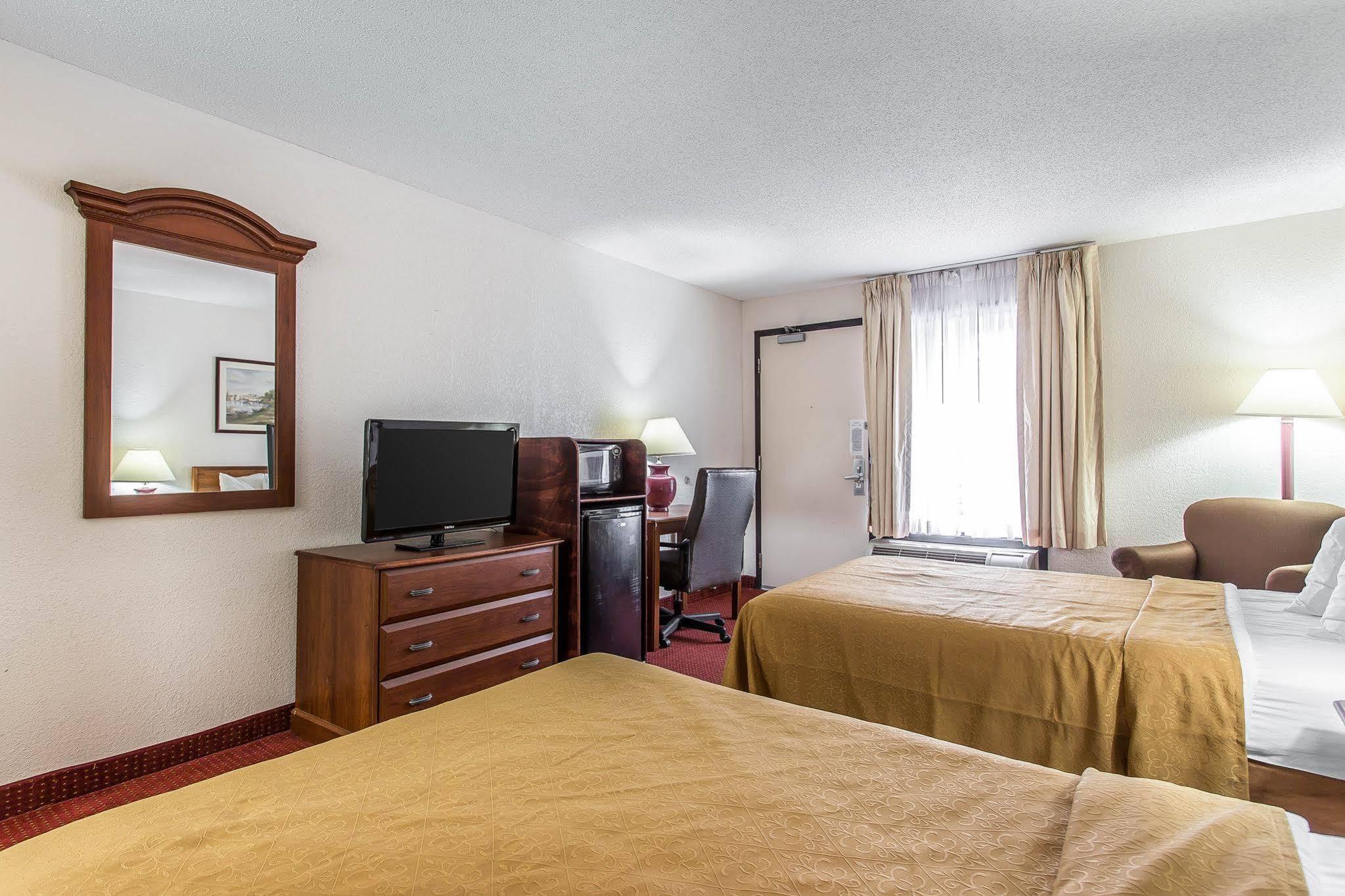 Quality Inn Greenville Near University Exterior foto